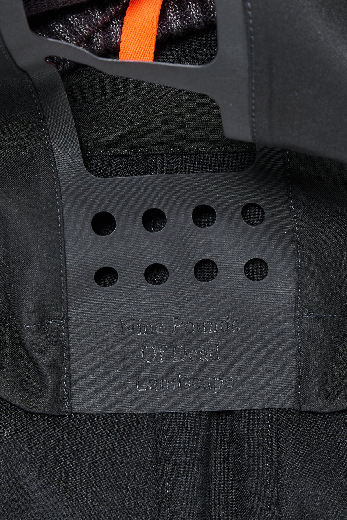 CUT VEST - BLACK