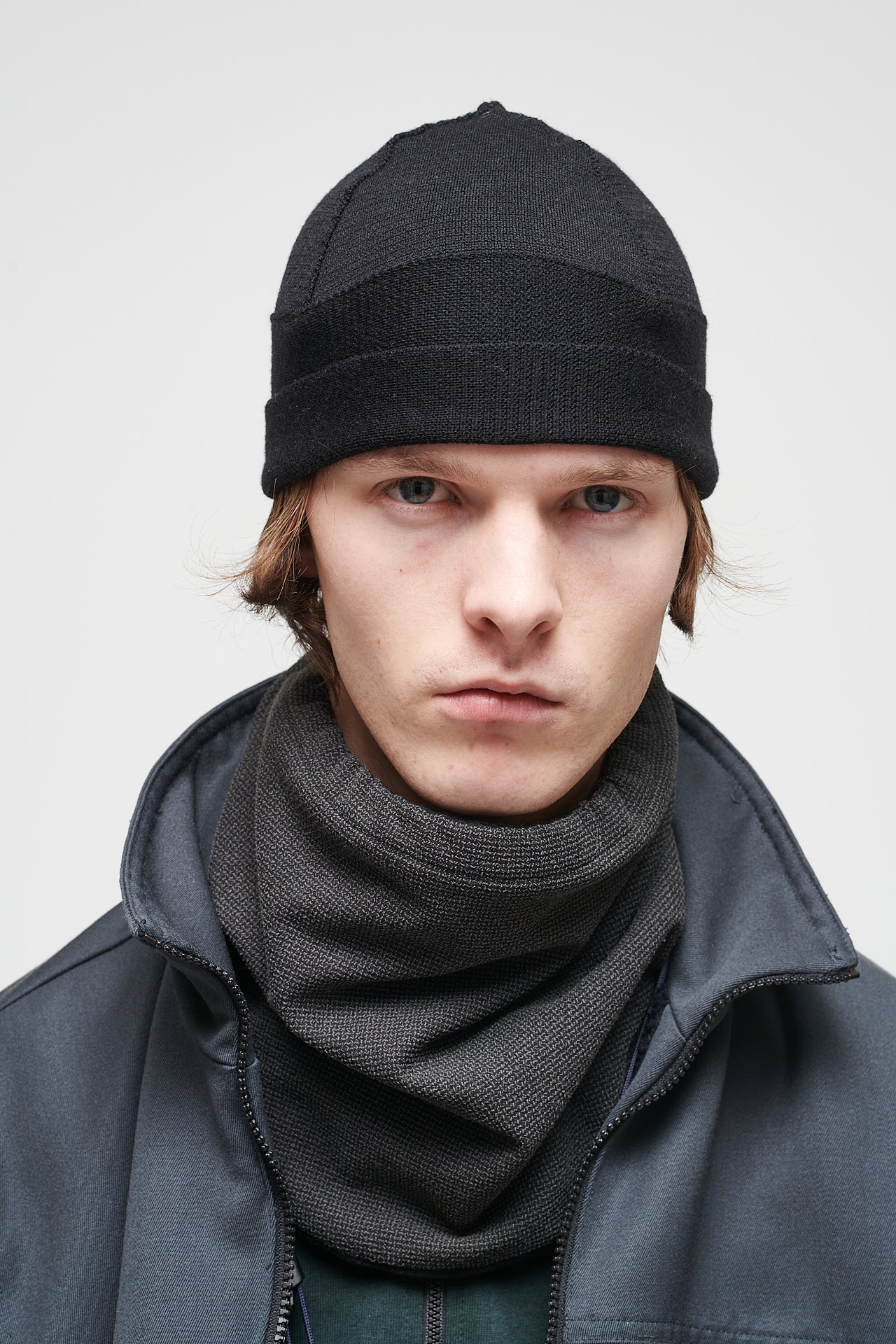 KNITTED BEANIE - BLACK