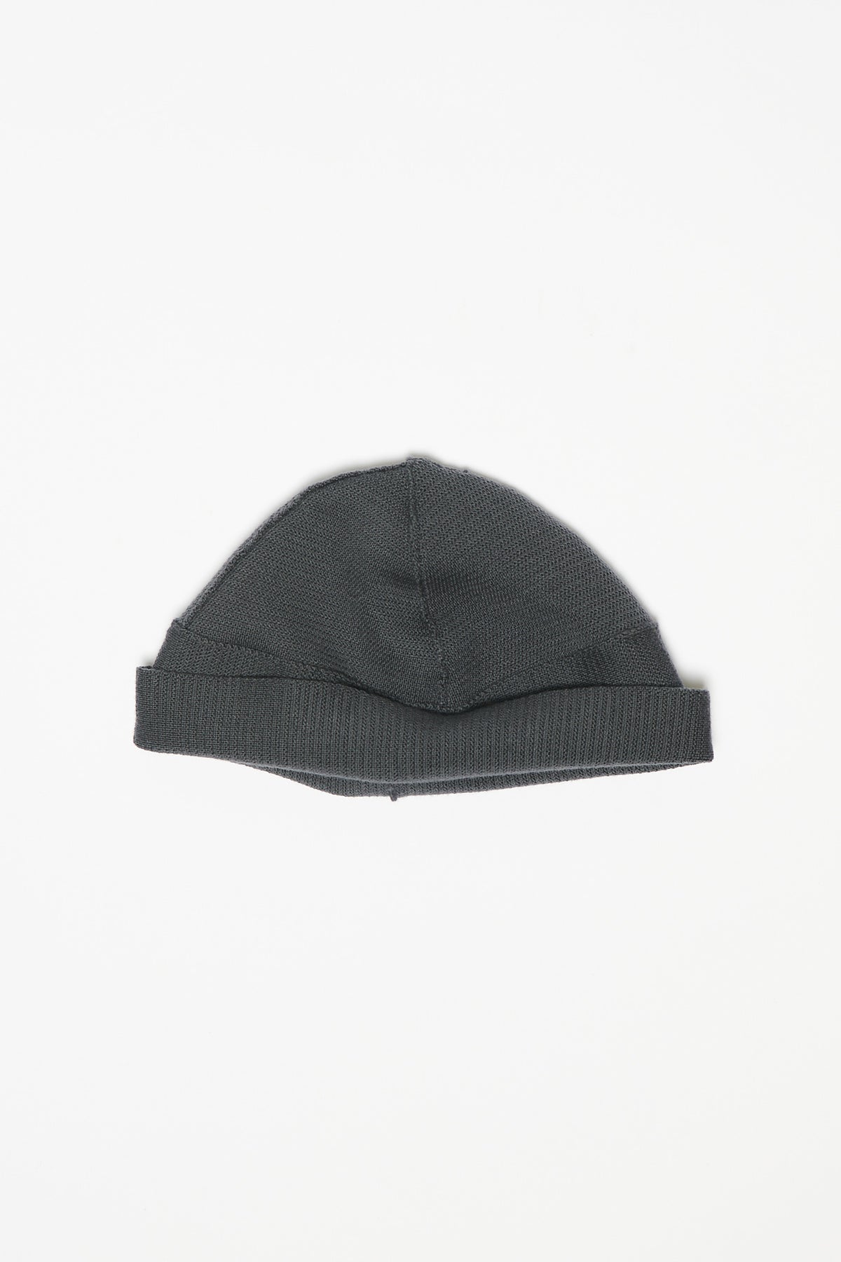 KNITTED BEANIE - COAL GREY