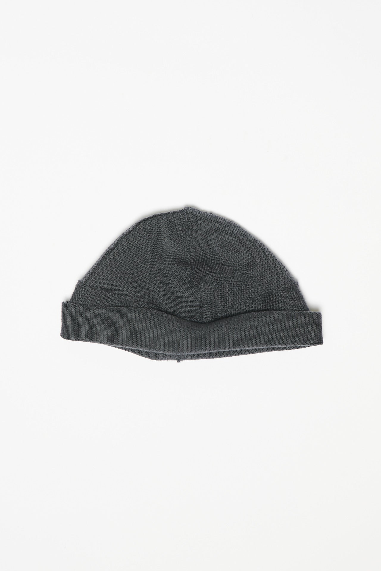 KNITTED BEANIE - COAL GREY