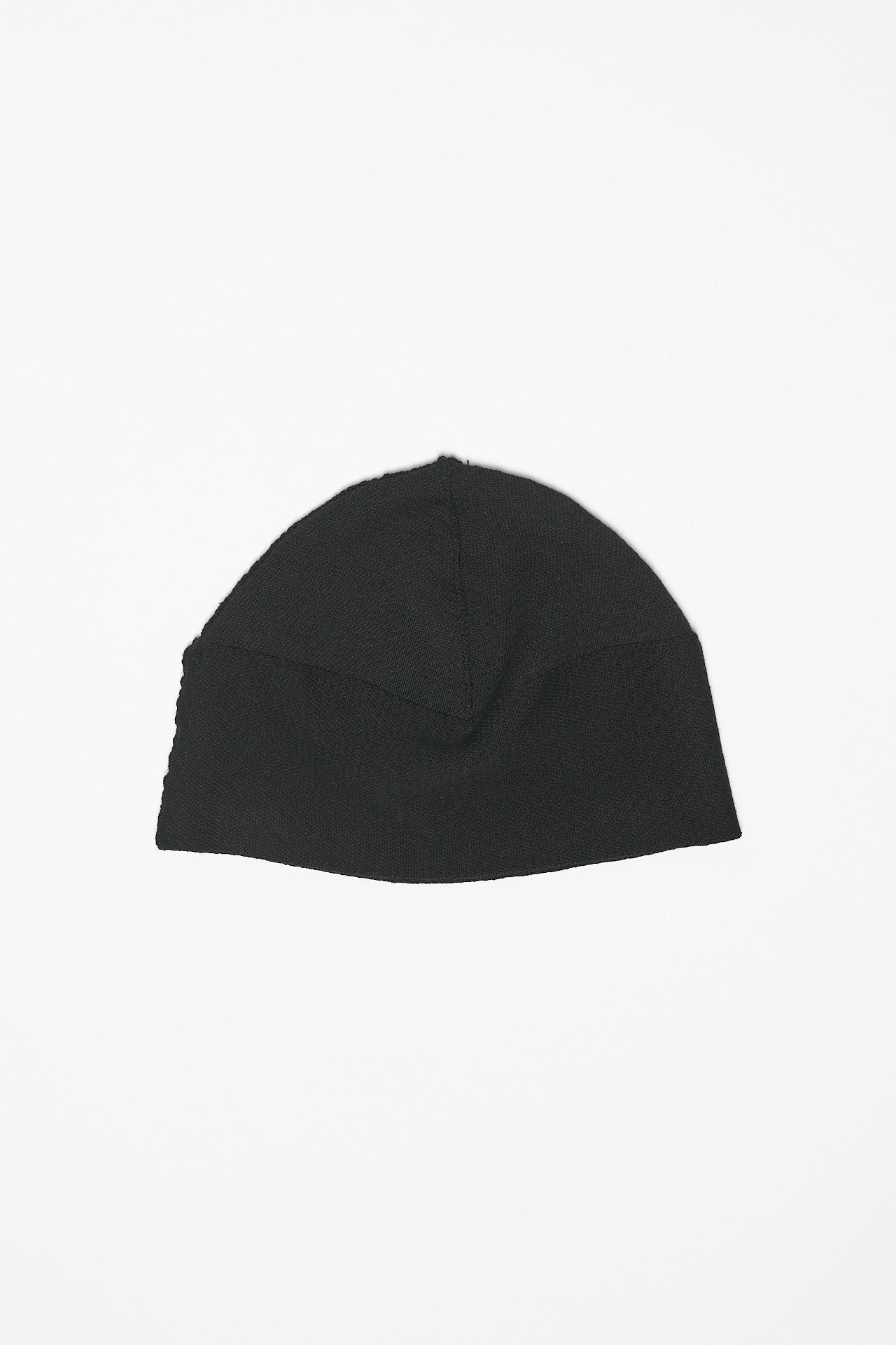 KNITTED BEANIE - BLACK