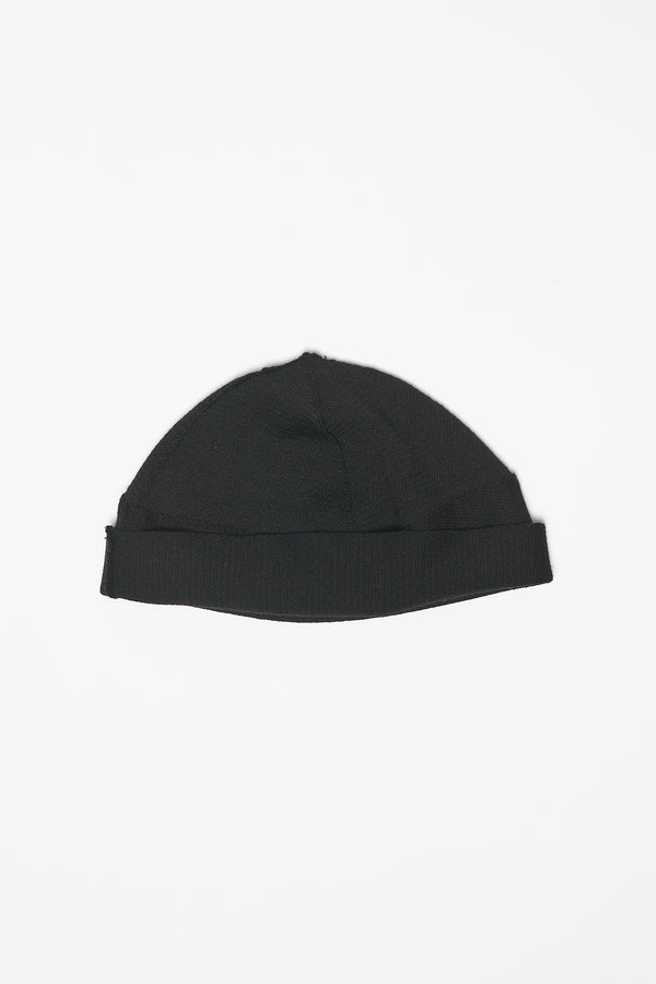 KNITTED BEANIE - BLACK