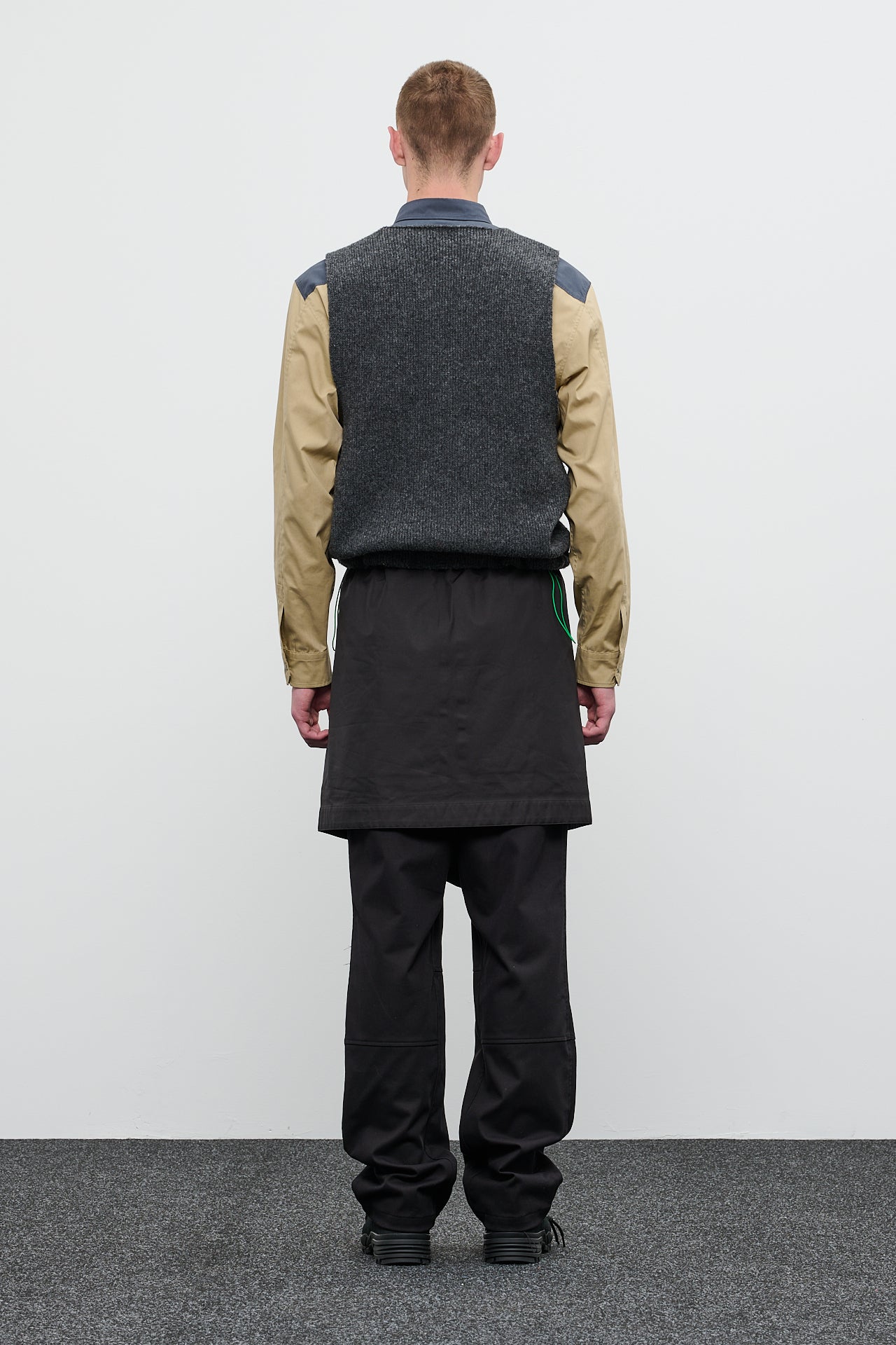 FELTED WOOL VEST - ASPHALT GRAY