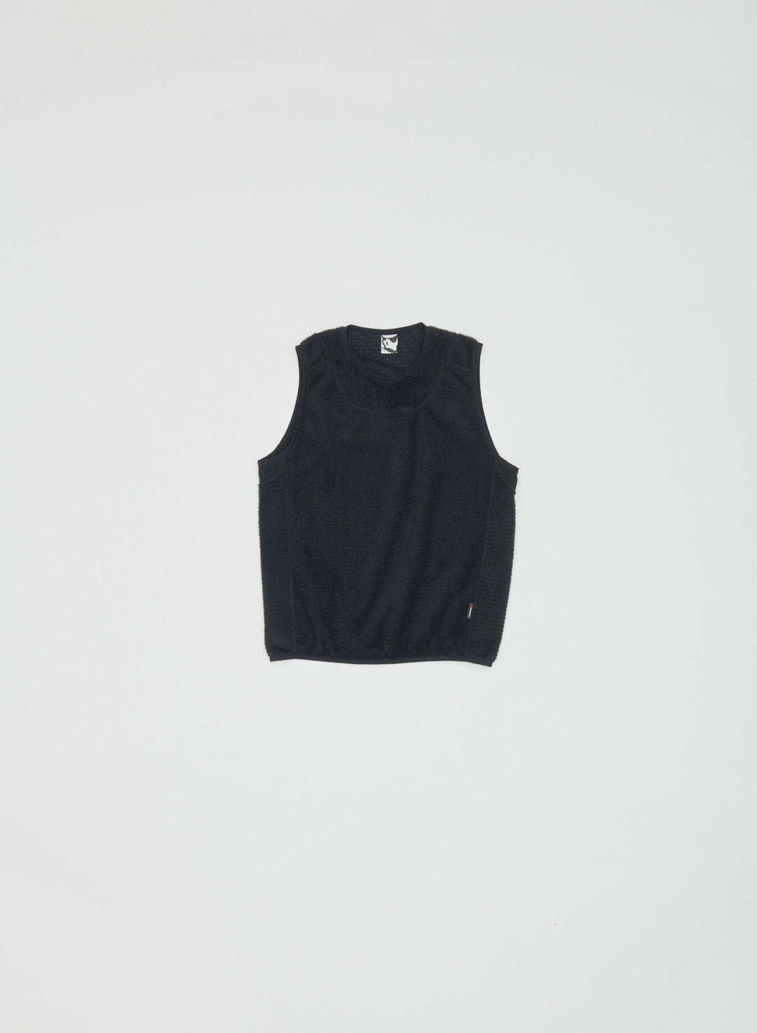 ALPHA® SLEEVE LESS - BLACK