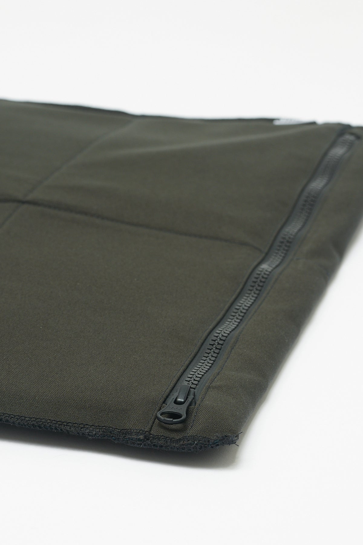 FRUGAL ROBOTICS COMPUTER BAG - DARK SOIL GREY