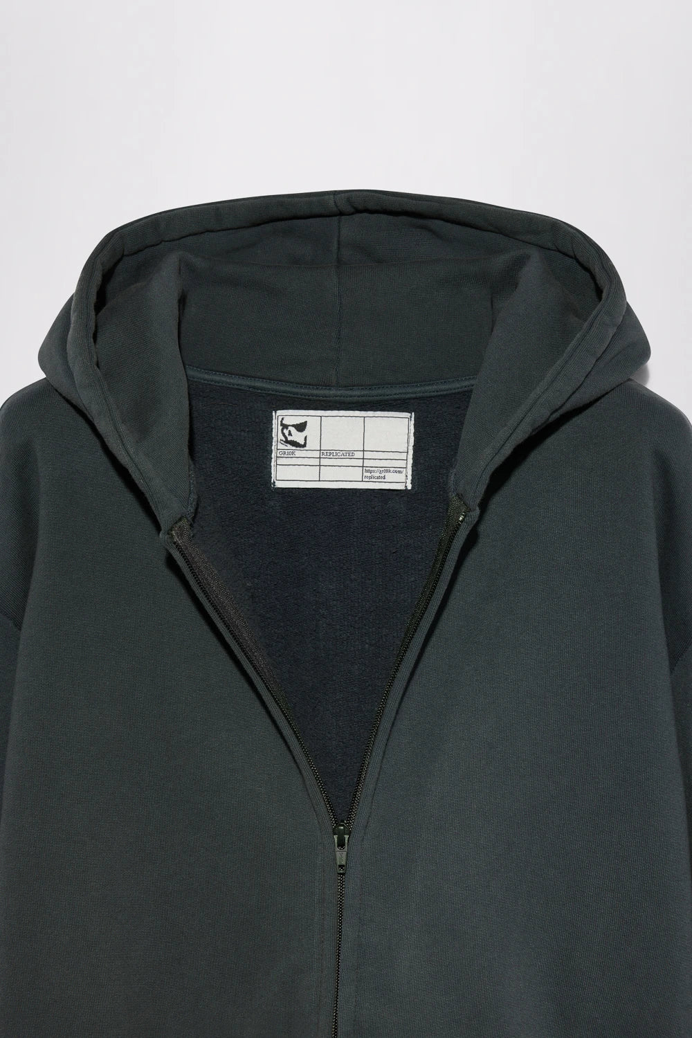 GR10K REPLICATED 35000 ZIP HOODIE - BLACK