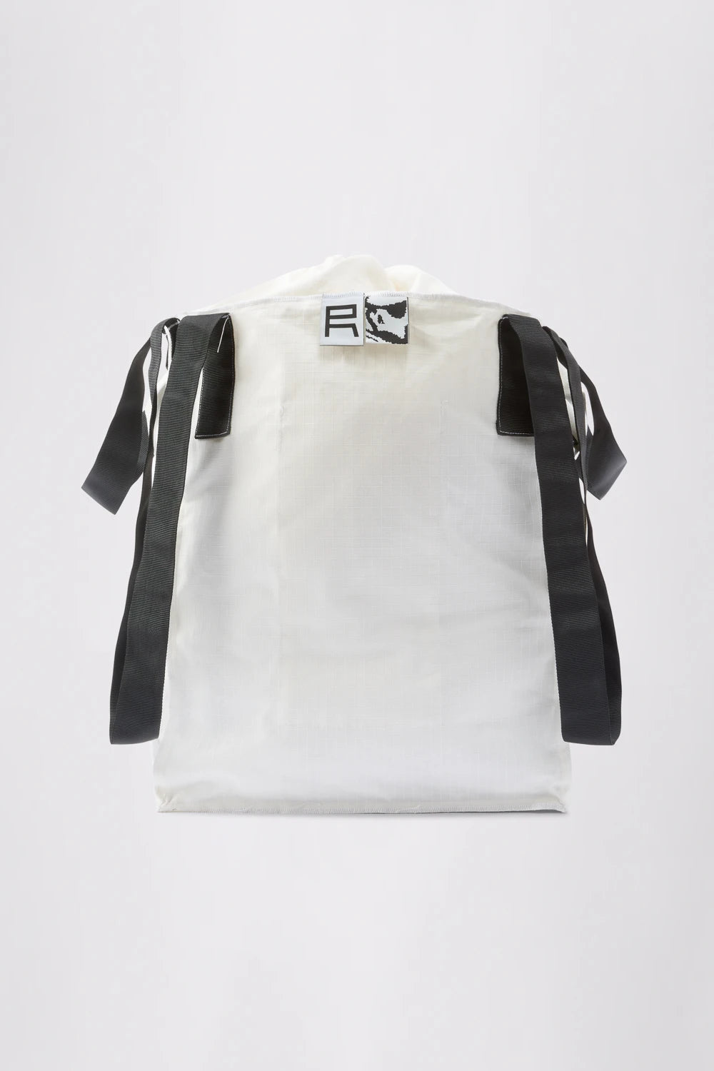 GR10K × REAL REVIEW GO BAG - WHITE