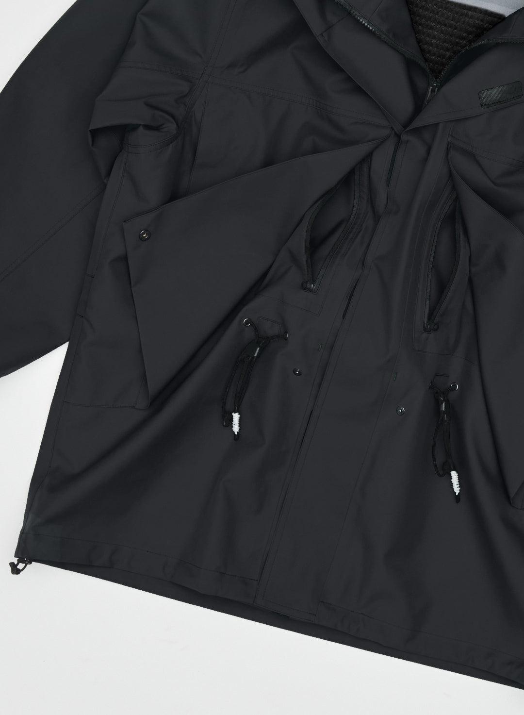 ALPHA® PATCHES PARKA - BLACK