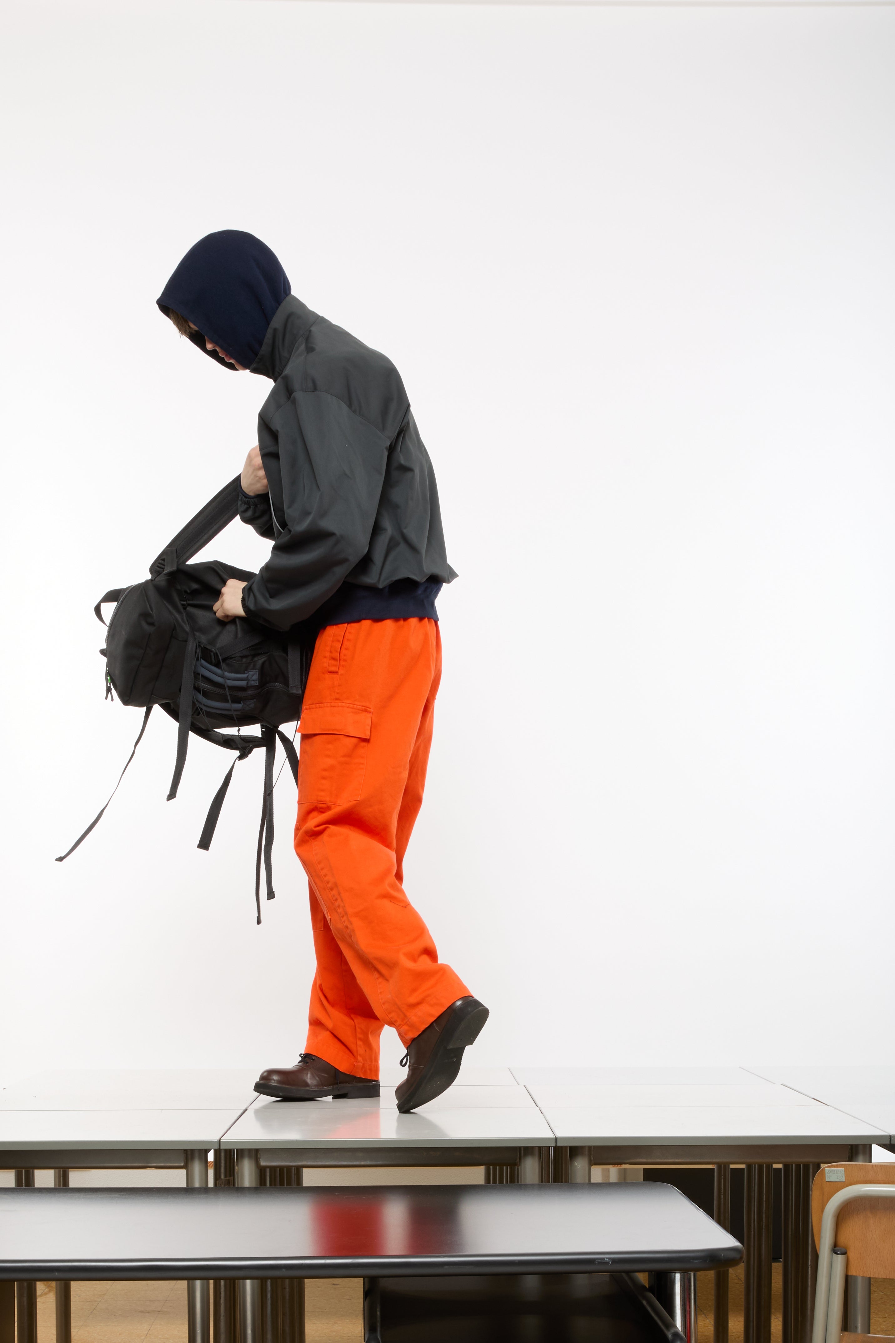 COATED ZIPPED BACKPACK - BLACK